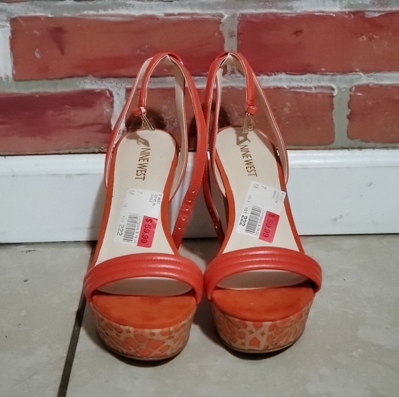 Nine West - Picture 2 of 3